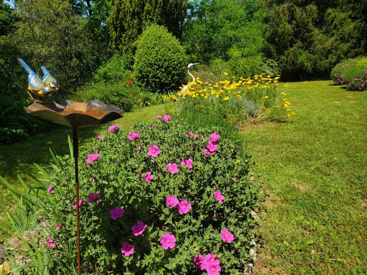 Aux Couleurs D'Esteil Sainte-Nathalène Buitenkant foto